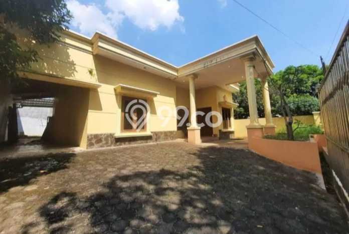 For Sale Rumah Mewah Exclusive di Banyumanik, Semarang For Sale Rumah Mewah Exclusive di Banyumanik, Semarang