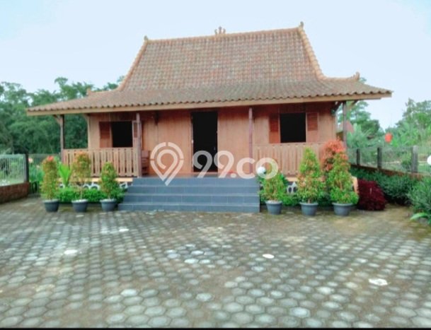 Vila Terawat Kawasan Sumowono, Dimensi 773m2m², Lokasi Strategis dengan jalan bagus Vila Terawat Kawasan Sumowono, Dimensi 773m2m², Lokasi Strategis dengan jalan bagus