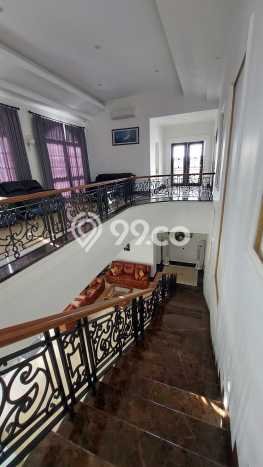 Hunian Elit LB 749m2 Siap Huni Desain Elegan di Puri Anjasmoro, Semarang Hunian Elit LB 749m2 Siap Huni Desain Elegan di Puri Anjasmoro, Semarang