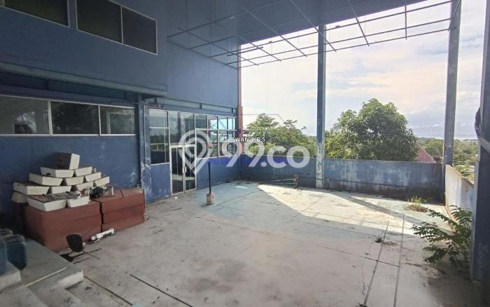 LOKASI STRATEGIS! Gudang Kawasan Sekupang, Luas 481m², Area Komersial, Jalan Utama LOKASI STRATEGIS! Gudang Kawasan Sekupang, Luas 481m², Area Komersial, Jalan Utama