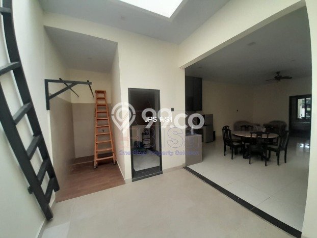 Disewakan! Rumah 3 Kamar Tidur &
3 Kamar Mandi di Batam Centre, Batam Disewakan! Rumah 3 Kamar Tidur &
3 Kamar Mandi di Batam Centre, Batam