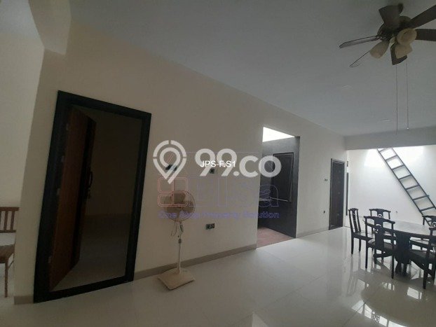 Disewakan! Rumah 3 Kamar Tidur &
3 Kamar Mandi di Batam Centre, Batam Disewakan! Rumah 3 Kamar Tidur &
3 Kamar Mandi di Batam Centre, Batam