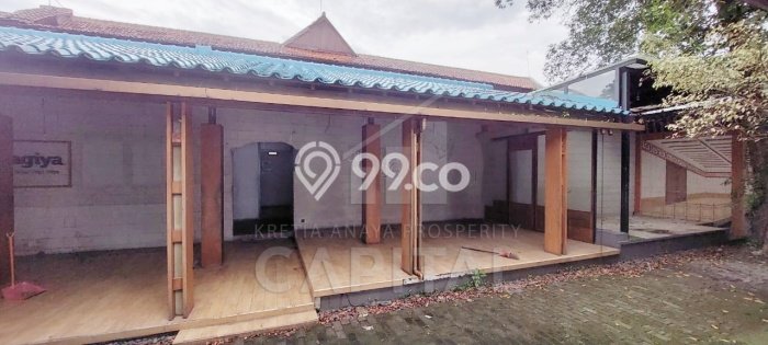 Komersial untuk Disewa di Pusat Bandung Luas Bangunan 700m2 Komersial untuk Disewa di Pusat Bandung Luas Bangunan 700m2