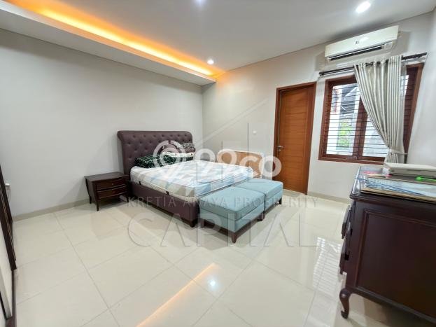 For Sale! Luxury House LT 247m2 Desain Elegan di Setra Sari For Sale! Luxury House LT 247m2 Desain Elegan di Setra Sari