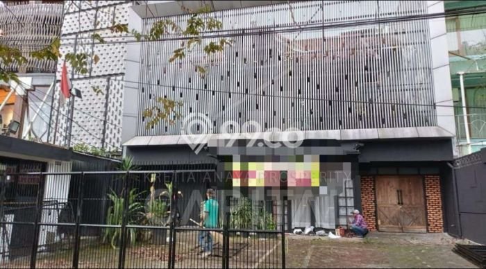 Unit Komersial Dijual di Bandung LT 308m2 & LB 461m2 Unit Komersial Dijual di Bandung LT 308m2 & LB 461m2