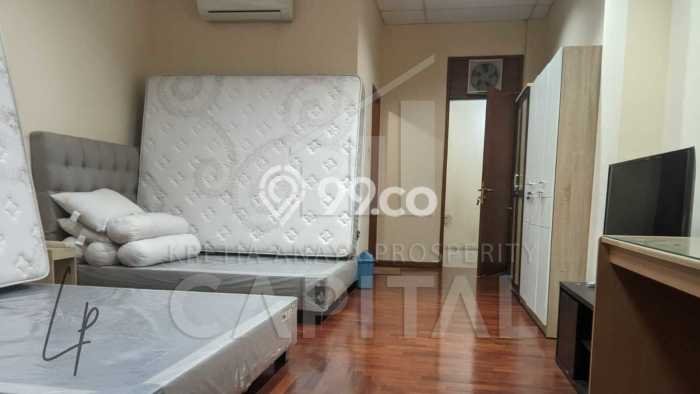 Hunian Elit LB 1096m2 Siap Pakai Desain Elegan di Supratman, Bandung Hunian Elit LB 1096m2 Siap Pakai Desain Elegan di Supratman, Bandung