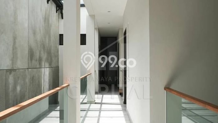 Rumah Strategis Minimalis Lb 198m2 di Antapani, Bandung Rumah Strategis Minimalis Lb 198m2 di Antapani, Bandung