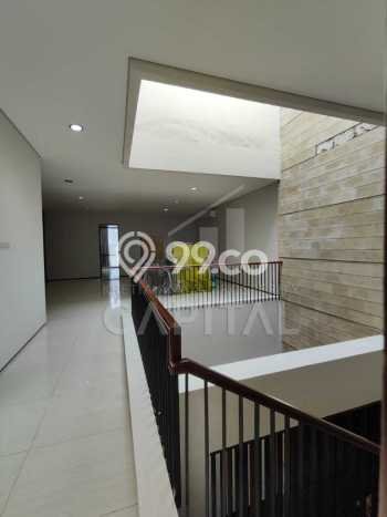 Rumah Impian dengan Luas Tanah 269m² di Kawasan Elite Cihampelas, Bandung Barat Rumah Impian dengan Luas Tanah 269m² di Kawasan Elite Cihampelas, Bandung Barat