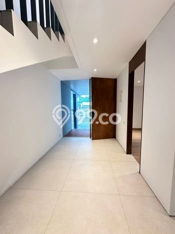 Rumah Luxury Modern Siap Huni di Kemang Jakarta Selatan Rumah Luxury Modern Siap Huni di Kemang Jakarta Selatan