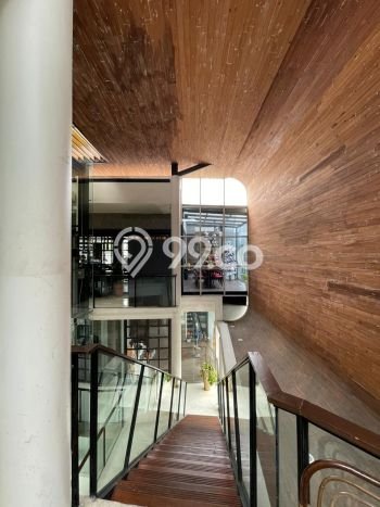 Komersial Disewakan Kawasan Senopati, Luas 101m², Lokasi Bisnis, Jalan Strategis Komersial Disewakan Kawasan Senopati, Luas 101m², Lokasi Bisnis, Jalan Strategis