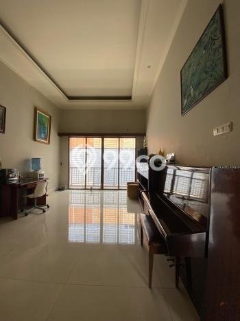 Hunian Elit LB 216m2 Siap Huni Desain Elegan di Gandaria, Jakarta Selatan Hunian Elit LB 216m2 Siap Huni Desain Elegan di Gandaria, Jakarta Selatan