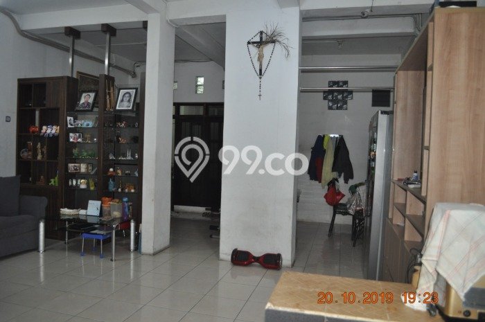 Rumah Disewakan Jakarta Barat LT 90m2 LB 225m2 Kawasan Tomang Rumah Disewakan Jakarta Barat LT 90m2 LB 225m2 Kawasan Tomang
