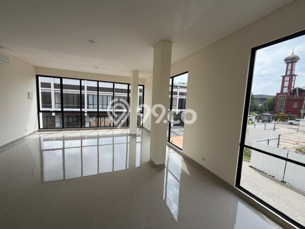 Ruko Dijual di Prime Area Tangerang Luas 110m2 Ruko Dijual di Prime Area Tangerang Luas 110m2