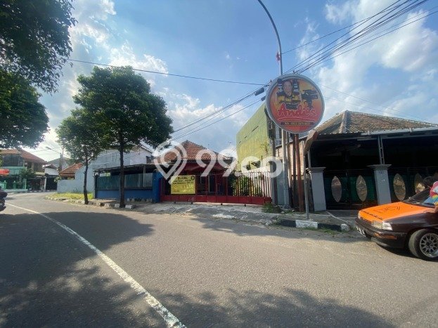 Rumah EXCLUSIVE di Pakualaman, Yogyakarta, Luas 321m² Bangunan 152m² KESEMPATAN TERBATAS! Rumah EXCLUSIVE di Pakualaman, Yogyakarta, Luas 321m² Bangunan 152m² KESEMPATAN TERBATAS!