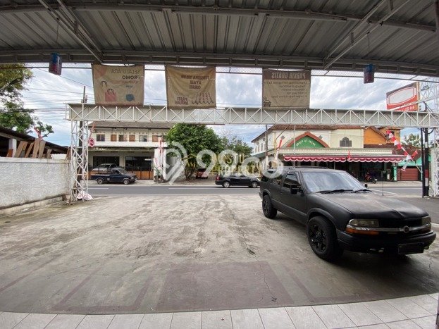 Dijual Komersial Kawasan Sewon, Luas 400m², Area Berkembang, Jalan Utama Dijual Komersial Kawasan Sewon, Luas 400m², Area Berkembang, Jalan Utama