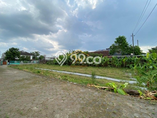Jual Tanah Kawasan Maguwoharjo, Luas 1370m², Dekat Pusat Kota Jual Tanah Kawasan Maguwoharjo, Luas 1370m², Dekat Pusat Kota