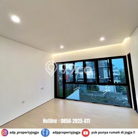 Rumah Elit LB 141m2 Siap Huni Desain Elegan di Condong Catur, Sleman Rumah Elit LB 141m2 Siap Huni Desain Elegan di Condong Catur, Sleman