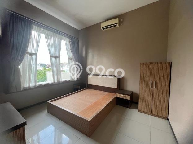 For Sale Hunian Rumah Terawat 5 Kamar di Sulfat, Malang For Sale Hunian Rumah Terawat 5 Kamar di Sulfat, Malang