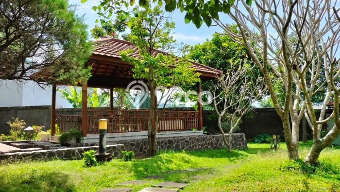 Rumah Eksklusif Siap Huni LT 2030m2 di Batu, Batu Rumah Eksklusif Siap Huni LT 2030m2 di Batu, Batu