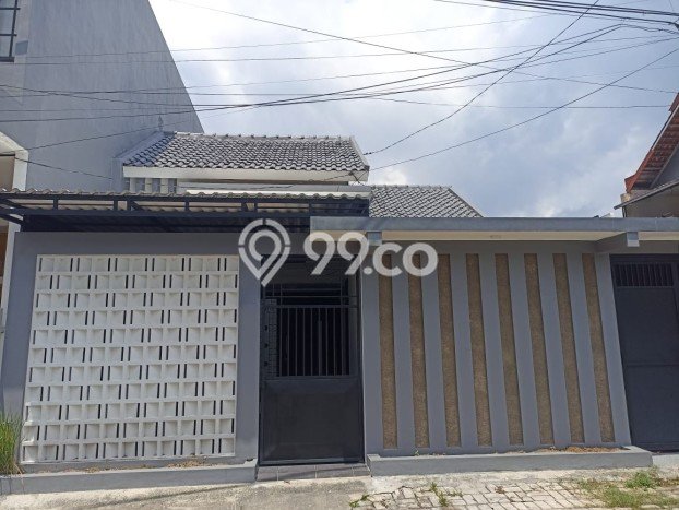For Sale Rumah 4 Kamar Lokasi Ideal Bagus dan Strategis di Lowokwaru For Sale Rumah 4 Kamar Lokasi Ideal Bagus dan Strategis di Lowokwaru
