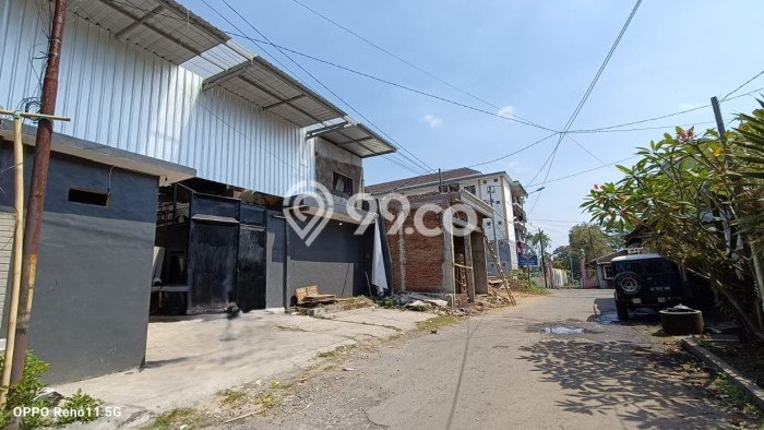 Lokasi Strategis! Dijual Gudang Bisnis di Kedungkandang, Malang Kondisi Bagus Lokasi Strategis! Dijual Gudang Bisnis di Kedungkandang, Malang Kondisi Bagus