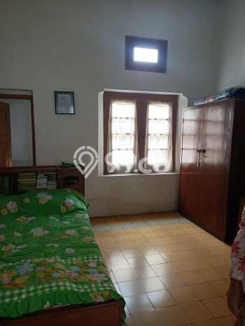 Rumah LT 676m2m² di Pusat Kota Klojen, Malang - Harga Menarik Rumah LT 676m2m² di Pusat Kota Klojen, Malang - Harga Menarik