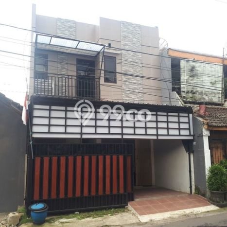 Rumah Area Strategis kawasan , Malang, Luas 72m2m² LB 120m2m² Rumah Area Strategis kawasan , Malang, Luas 72m2m² LB 120m2m²