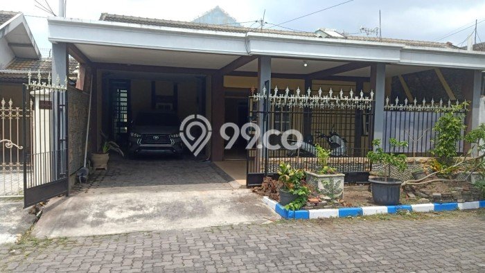 LOKASI PREMIUM! Rumah Berkembang area Araya, LT 170m2m² Bangunan 130m2m² LOKASI PREMIUM! Rumah Berkembang area Araya, LT 170m2m² Bangunan 130m2m²