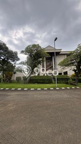 Dijual Hunian Mewah dengan Fasilitas Sekitar Lengkap di Klojen, Malang Dijual Hunian Mewah dengan Fasilitas Sekitar Lengkap di Klojen, Malang