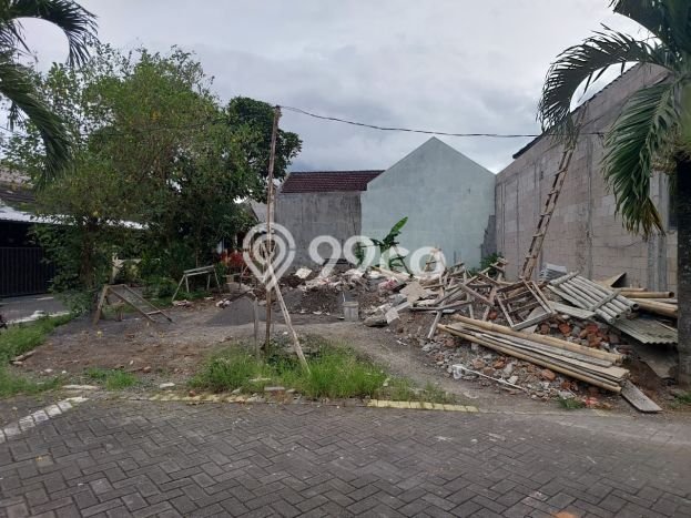 Tanah Siap Bangun Dijual di Malang Punya Luas 142m2 Tanah Siap Bangun Dijual di Malang Punya Luas 142m2