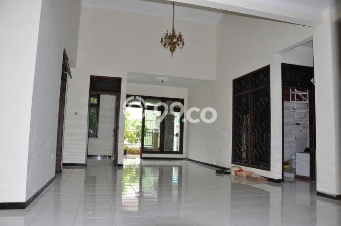 Rumah Strategis 5 KT LT 262m2m² di , Malang Rumah Strategis 5 KT LT 262m2m² di , Malang