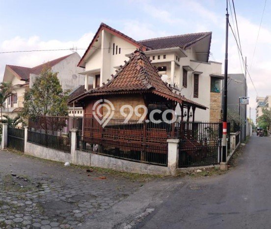 Rumah Minimalis 8 KT LT 344m2 di Batu Rumah Minimalis 8 KT LT 344m2 di Batu
