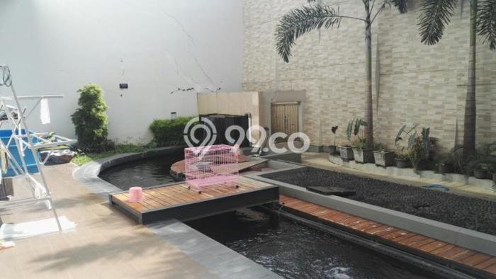 Rumah Elit LB 750m2 Siap Huni Desain Elegan di Graha Padma, Semarang Rumah Elit LB 750m2 Siap Huni Desain Elegan di Graha Padma, Semarang
