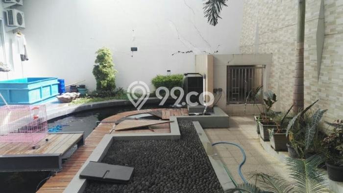 Rumah Elit LB 750m2 Siap Huni Desain Elegan di Graha Padma, Semarang Rumah Elit LB 750m2 Siap Huni Desain Elegan di Graha Padma, Semarang
