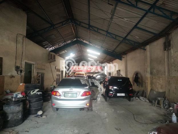 Unit Komersial Dijual di Semarang LT 254m2 & LB 200m2 Unit Komersial Dijual di Semarang LT 254m2 & LB 200m2