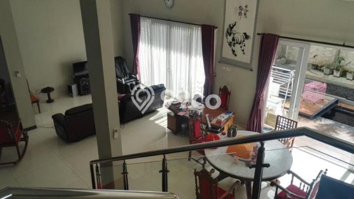 Rumah Elit LB 750m2 Siap Huni Desain Elegan di Graha Padma, Semarang Rumah Elit LB 750m2 Siap Huni Desain Elegan di Graha Padma, Semarang