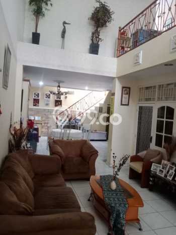 Hunian Elit LB 240m2 Siap Pakai Desain Elegan di Slipi, Jakarta Barat Hunian Elit LB 240m2 Siap Pakai Desain Elegan di Slipi, Jakarta Barat
