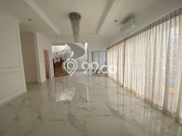 Ready to Use! Premium House LT 899m2 Desain Elegan di Alam Sutera Ready to Use! Premium House LT 899m2 Desain Elegan di Alam Sutera