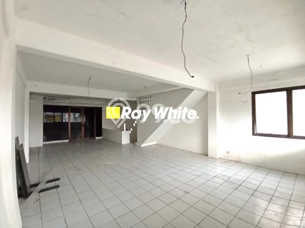 Ruko di Kedoya, Luas 240m², Kawasan Bisnis Ruko di Kedoya, Luas 240m², Kawasan Bisnis