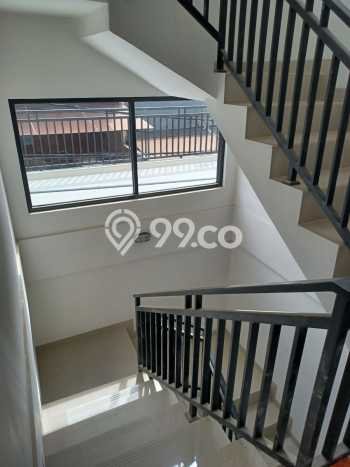 Dijual Kost Strategis di Kelapa Gading, Jakarta Utara 15 KT, 15 KM, Luas Bangunan 200m2 Dijual Kost Strategis di Kelapa Gading, Jakarta Utara 15 KT, 15 KM, Luas Bangunan 200m2