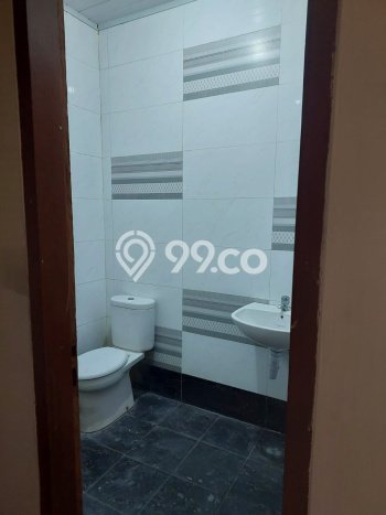 Disewakan Ruko komersial di Antapani luas bangunan 450m2 Disewakan Ruko komersial di Antapani luas bangunan 450m2