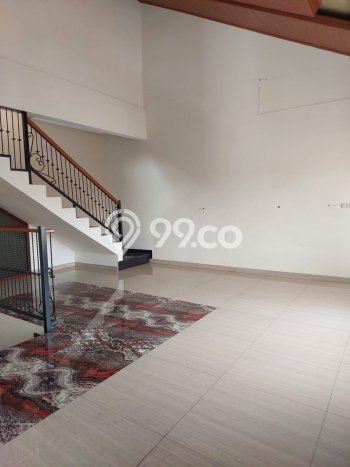 Disewakan Ruko komersial di Antapani luas bangunan 450m2 Disewakan Ruko komersial di Antapani luas bangunan 450m2