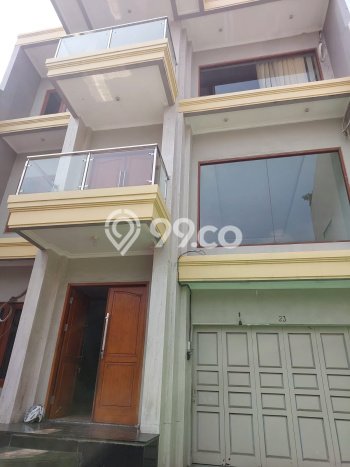 Disewakan Ruko komersial di Antapani luas bangunan 450m2 Disewakan Ruko komersial di Antapani luas bangunan 450m2