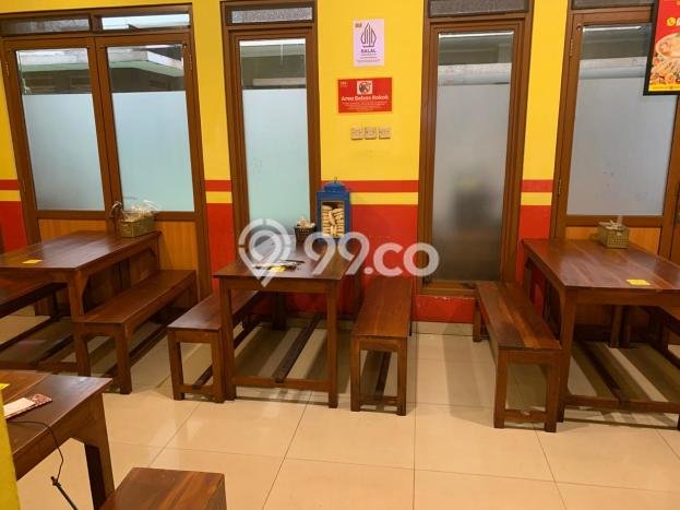 Komersial disewakan lokasi strategis Arcamanik Bandung 308m2 Komersial disewakan lokasi strategis Arcamanik Bandung 308m2