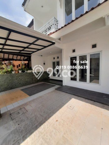 HUNIAN BERKELAS! Rumah Exclusive Bintaro, Tangerang Selatan, Luas Tanah 90m² Luas Bangunan 150m² HUNIAN BERKELAS! Rumah Exclusive Bintaro, Tangerang Selatan, Luas Tanah 90m² Luas Bangunan 150m²