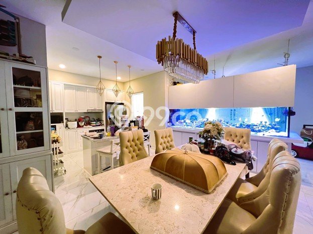 Rumah Minimalis di Ciputat, Tangerang Selatan, Luas 120m² LB 240m² Rumah Minimalis di Ciputat, Tangerang Selatan, Luas 120m² LB 240m²
