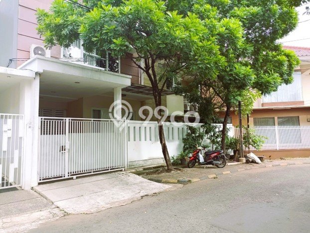 Rumah Elit Modern Tanpa Renovasi di Bintaro Tangerang Selatan Rumah Elit Modern Tanpa Renovasi di Bintaro Tangerang Selatan