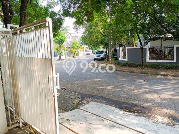 Rumah Elit Modern Tanpa Renovasi di Bintaro Tangerang Selatan Rumah Elit Modern Tanpa Renovasi di Bintaro Tangerang Selatan