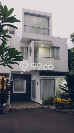 Hot Offer Hunian Premium Ideal dan Luas di Ciputat, Tangerang Selatan Hot Offer Hunian Premium Ideal dan Luas di Ciputat, Tangerang Selatan