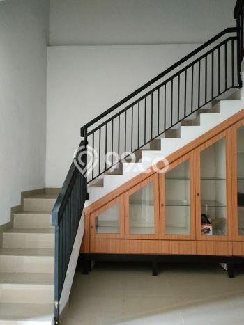 Hunian Mewah LB 155m2 Siap Pakai Desain Elegan di Cawang, Jakarta Timur Hunian Mewah LB 155m2 Siap Pakai Desain Elegan di Cawang, Jakarta Timur